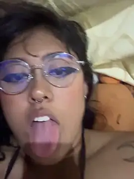 Snapshot of pawmistry chatting on March 2025 12:08:01 AM pawmistry online show from March 2025 12:08:01 AM