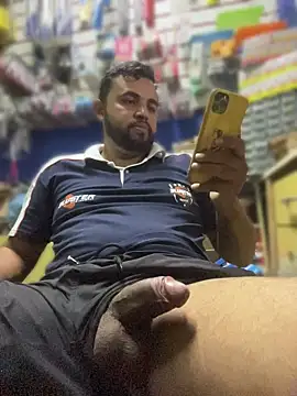 Sheik z o online show from April 2026 02:17:02 PM