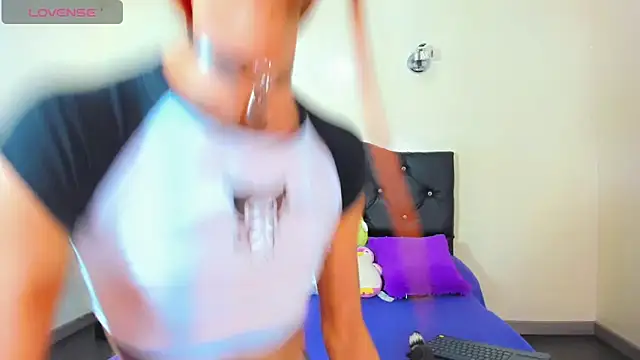 Elissa taylor  online show from February 2025 07:29:01 PM