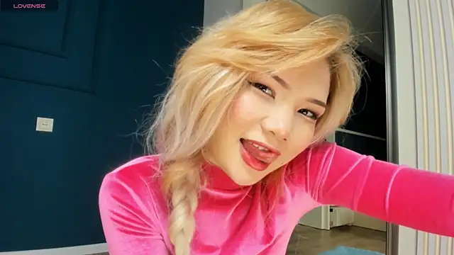 Xiao Mei  online show from December 2024 02:37:02 AM