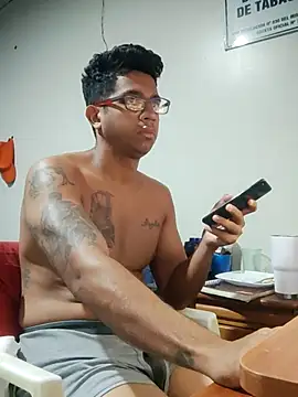 Snapshot of FitGeorge chatting on November 2025 03:34:02 PM FitGeorge online show from November 2025 03:34:02 PM