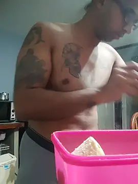 Snapshot of FitGeorge chatting on November 2025 02:34:02 PM FitGeorge online show from November 2025 02:34:02 PM