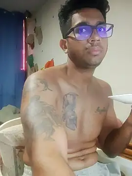 Snapshot of FitGeorge chatting on January 2026 06:02:02 PM FitGeorge online show from January 2026 06:02:02 PM