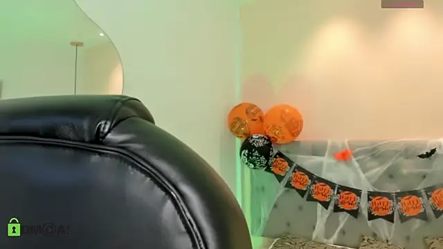 ASHLIE DIXON1 online show from October 2025 08:31:01 PM