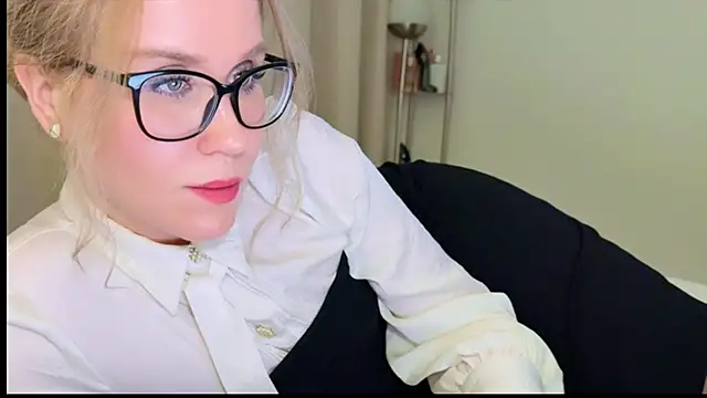 Myassistant online show from February 2025 10:25:01 PM