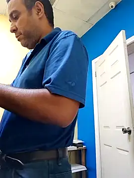 Snapshot of friendsloversex chatting on September 2025 05:46:01 PM friendsloversex online show from September 2025 05:46:01 PM