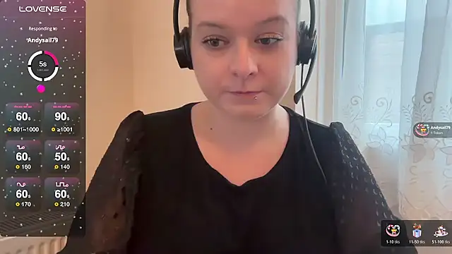 Snapshot of NaughtyWifeUK chatting on November 2025 11:54:01 AM NaughtyWifeUK online show from November 2025 11:54:01 AM