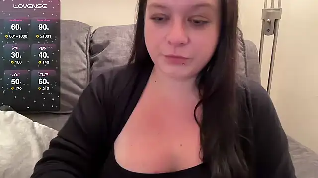 NaughtyWifeUK online show from May 2026 12:40:02 AM