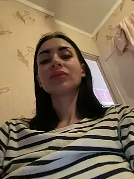 Snapshot of Starry_Siren chatting on January 2025 05:05:01 PM Starry Siren online show from January 2025 05:05:01 PM