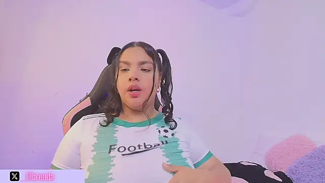 Brenda  gomez online show from October 2025 02:28:02 PM