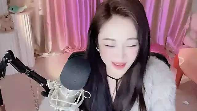 Daisy-77 online show from January 2025 11:50:01 PM