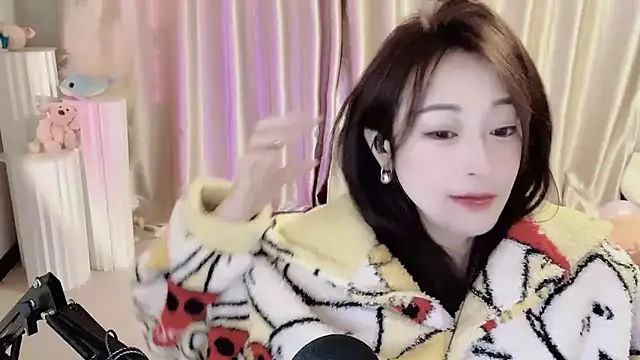 Daisy-77 online show from January 2025 05:44:01 PM