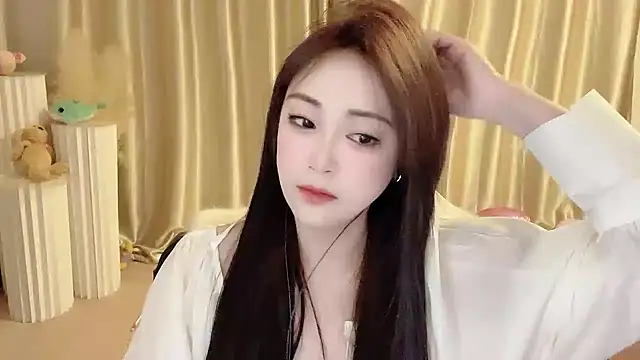 Daisy-77 online show from February 2025 05:55:02 PM