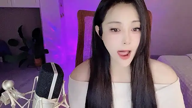 Daisy-77 online show from November 2025 05:12:01 PM