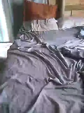 Snapshot of African_Masked_Couple chatting on December 2024 04:20:02 AM African Masked Couple online show from December 2024 04:20:02 AM