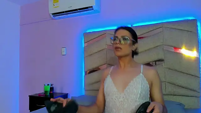 Snapshot of Eterea_blow chatting on January 2025 01:50:01 AM Eterea blow online show from January 2025 01:50:01 AM