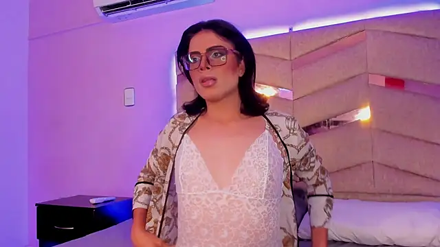 Snapshot of Eterea_blow chatting on January 2025 02:14:01 AM Eterea blow online show from January 2025 02:14:01 AM