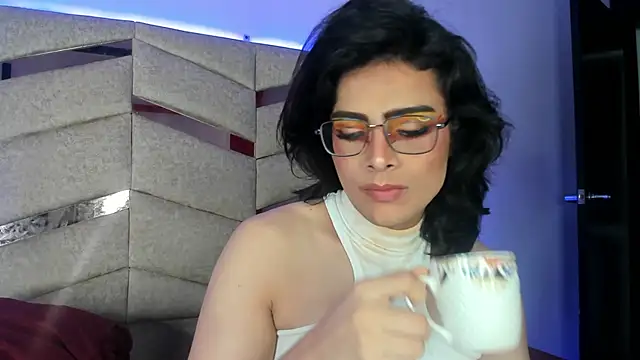 Snapshot of Eterea_blow chatting on February 2025 09:13:02 AM Eterea blow online show from February 2025 09:13:02 AM