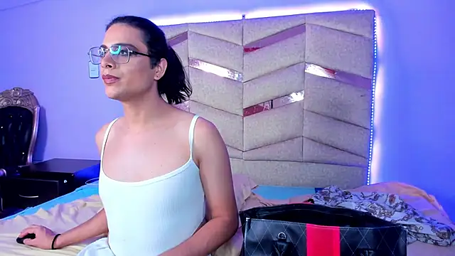 Snapshot of Eterea_blow chatting on February 2025 02:17:02 AM Eterea blow online show from February 2025 02:17:02 AM