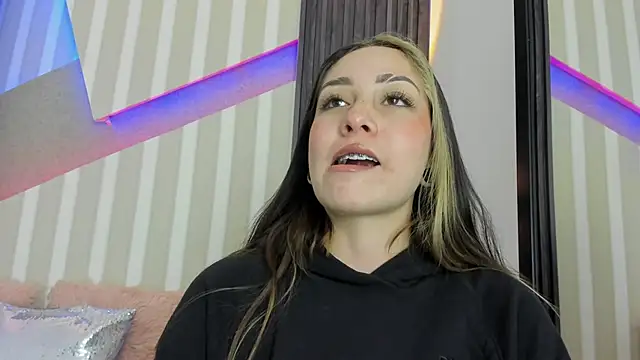 emily layton online show from October 2025 04:40:02 PM