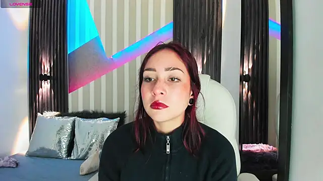 emily layton online show from December 2025 02:44:01 PM