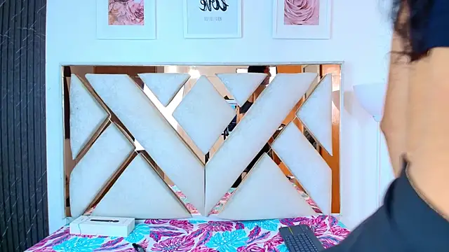 Snapshot of Alison_Chan_ chatting on October 2025 02:07:02 PM Alison Chan online show from October 2025 02:07:02 PM