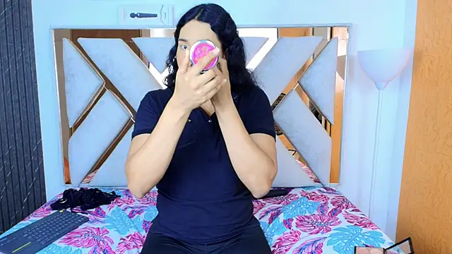 Snapshot of Alison_Chan_ chatting on October 2025 03:00:01 PM Alison Chan online show from October 2025 03:00:01 PM