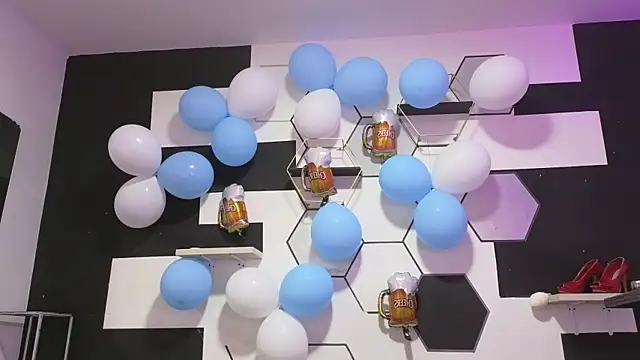 alondrabigtits online show from September 2025 12:21:01 PM