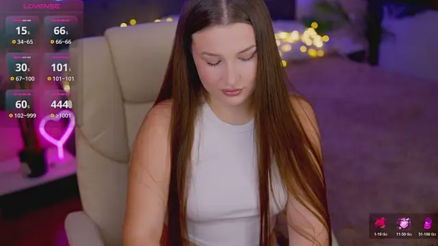 OneLaya online show from October 2025 01:11:02 PM