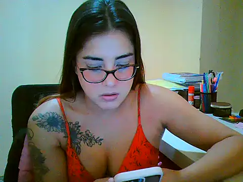 maliamiller online show from March 2026 01:43:02 AM