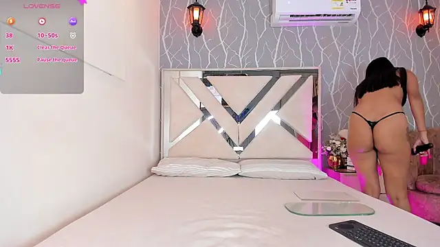 Snapshot of vanessa_guzman2 chatting on January 2025 01:29:01 PM vanessa guzman2 online show from January 2025 01:29:01 PM