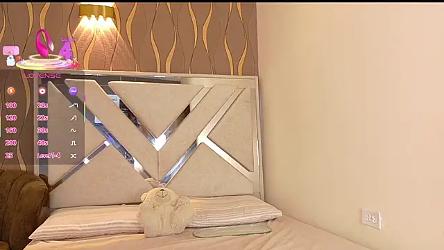 Snapshot of vanessa_guzman2 chatting on September 2025 01:21:01 PM vanessa guzman2 online show from September 2025 01:21:01 PM