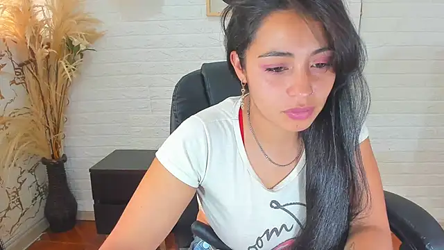 Aisha 09 online show from March 2025 02:55:01 PM