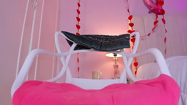 Snapshot of _bianca_18 chatting on February 2025 03:27:02 PM bianca 18 online show from February 2025 03:27:02 PM