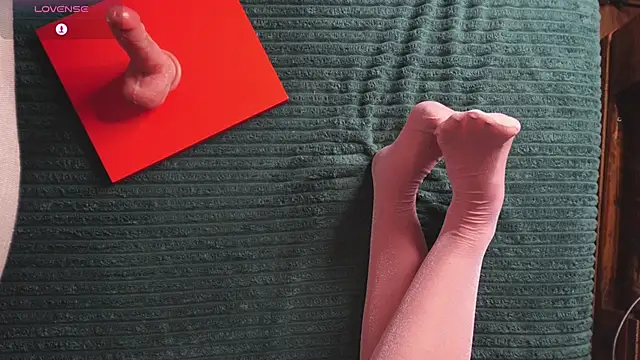 Snapshot of Yourlittledemon chatting on December 2024 07:25:02 PM Yourlittledemon online show from December 2024 07:25:02 PM