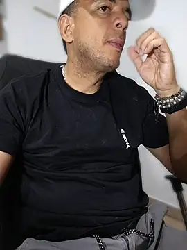Snapshot of latinmartin73 chatting on April 2026 02:09:02 AM latinmartin73 online show from April 2026 02:09:02 AM