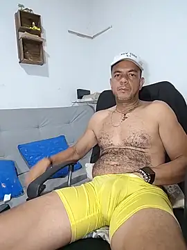 Snapshot of latinmartin73 chatting on May 2026 01:57:16 AM latinmartin73 online show from May 2026 01:57:16 AM