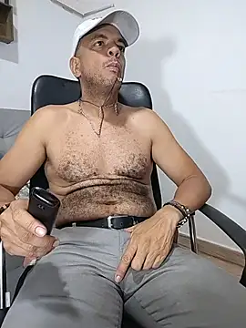 Snapshot of latinmartin73 chatting on June 2026 12:38:01 AM latinmartin73 online show from June 2026 12:38:01 AM