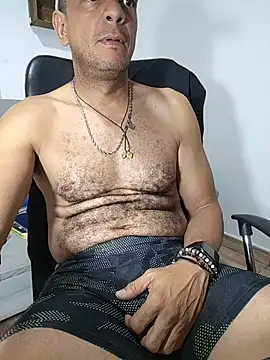 Snapshot of latinmartin73 chatting on June 2026 01:15:02 AM latinmartin73 online show from June 2026 01:15:02 AM