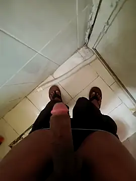 Snapshot of loveme99004 chatting on February 2026 02:27:02 AM loveme99004 online show from February 2026 02:27:02 AM