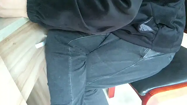 huzi518 online show from March 2026 02:49:01 AM