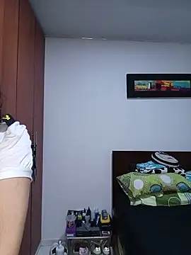miakhalifaaa  online show from June 2026 11:14:02 PM