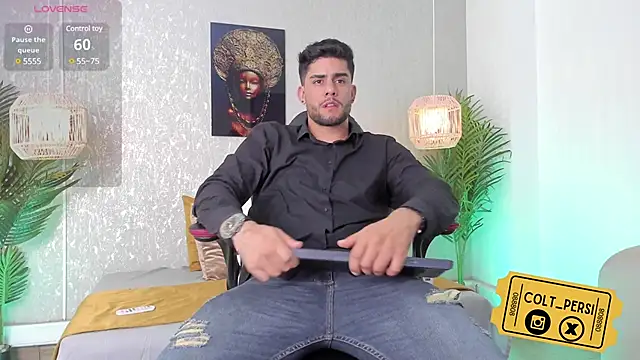 Snapshot of Colt_Perci chatting on January 2025 04:06:01 AM Colt Perci online show from January 2025 04:06:01 AM