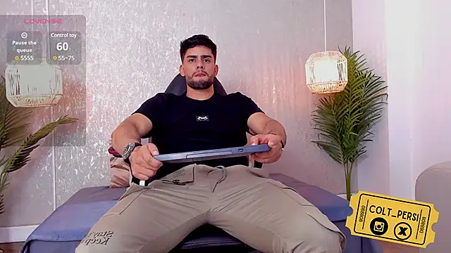 Snapshot of Colt_Perci chatting on March 2025 04:06:02 AM Colt Perci online show from March 2025 04:06:02 AM