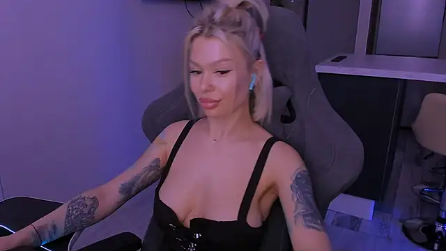 Snapshot of Sasha_Mason chatting on January 2025 06:35:01 AM Sasha Mason online show from January 2025 06:35:01 AM