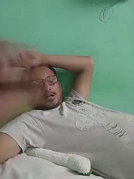 Andresguz35 online show from November 2025 03:12:01 AM