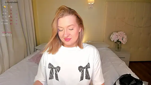 Emma  Leee online show from February 2025 01:02:02 AM