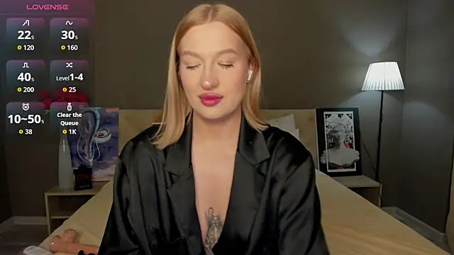 Emma  Leee online show from October 2025 01:04:02 AM