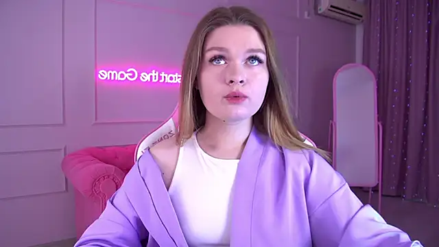 CrystalLyons online show from January 2025 06:24:01 AM