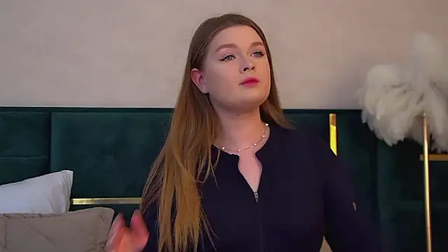 Snapshot of CrystalLyons chatting on February 2026 06:06:01 PM CrystalLyons online show from February 2026 06:06:01 PM